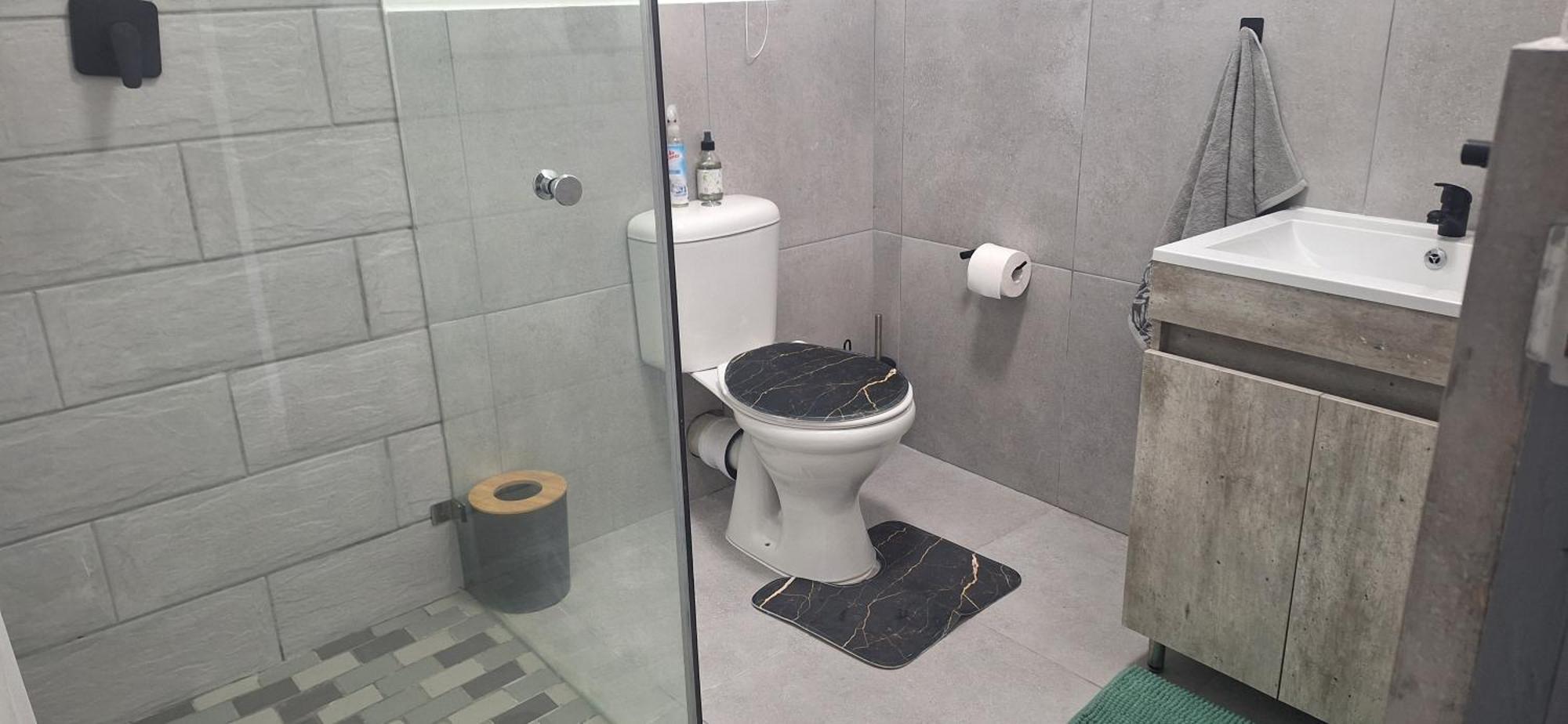 35 Amanda - Durbanville Apartment *